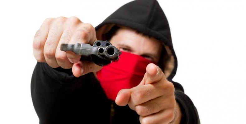 7-классник с игрушечным пистолетом пытался ограбить магазин в Искитиме