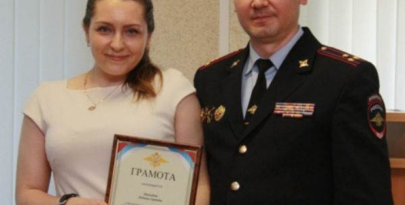 Жительница Новосибирска устроила погоню и задержала в одиночку трех грабителей