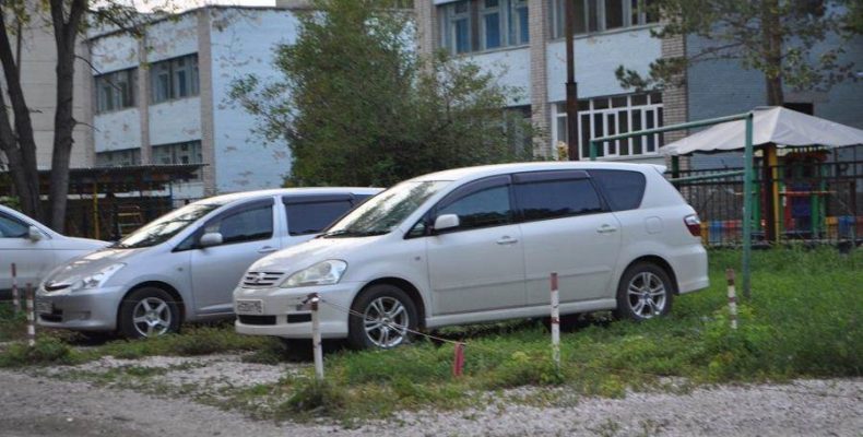 В Бердске растет число незаконных парковок