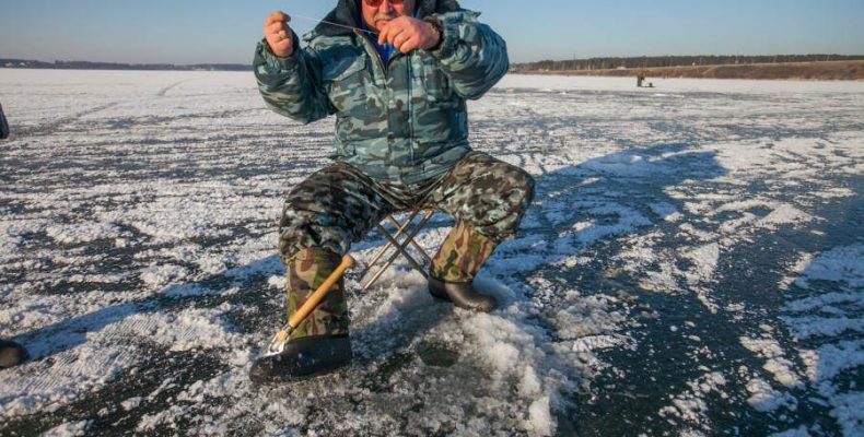 Зимняя рыбалка в Бердске — пуще неволи
