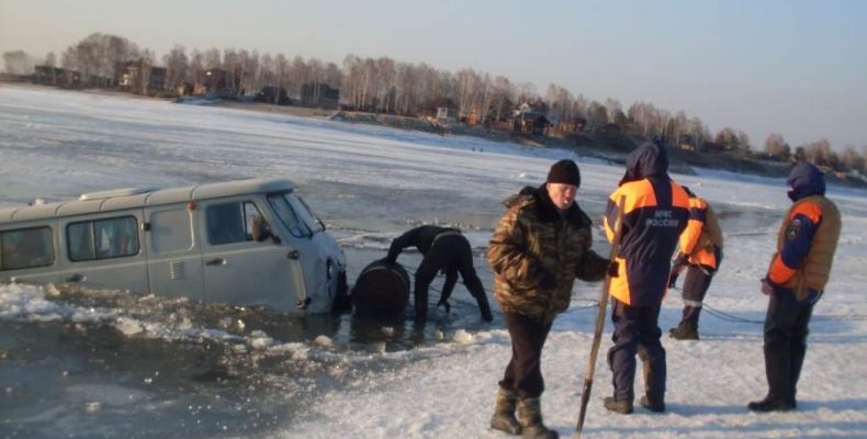 Не готов для выезда транспорта лёд на водоёмах Бердска