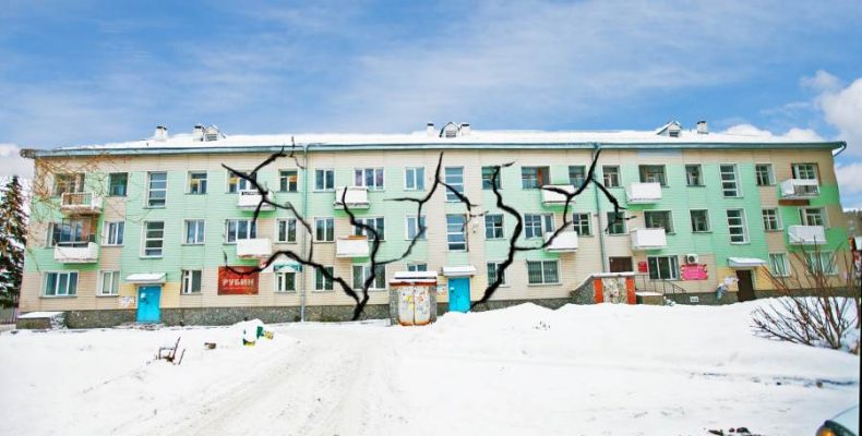 Три года отказывают жильцам трёхэтажки в центре Бердска признать их дом аварийным