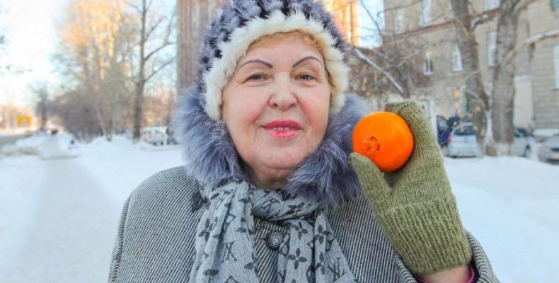 Первый рабочий день бердчане встречают с апельсинами и «Свидетелем»