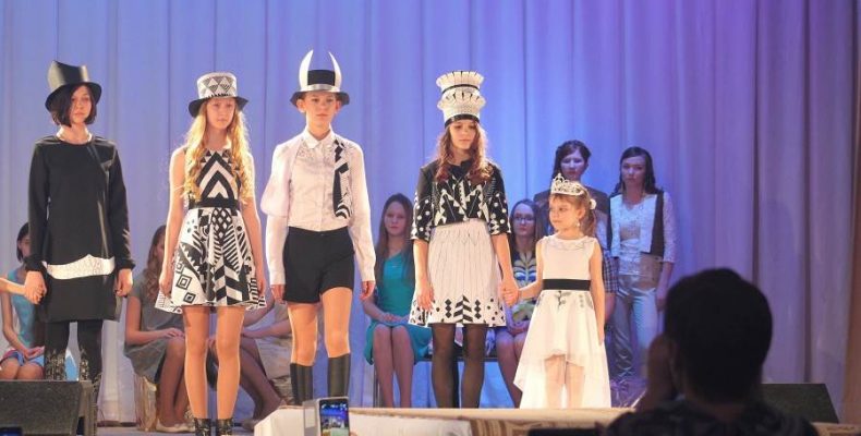 Гран-при конкурса молодых дизайнеров Бердска завоевала коллекция одежды «Зазеркалье»