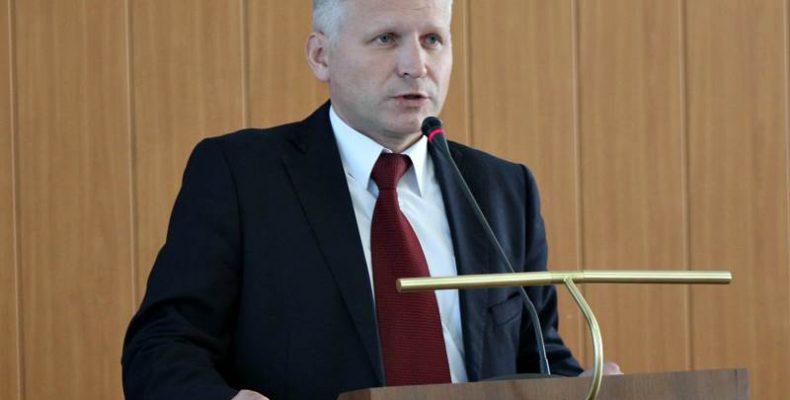 Не опроверг слухи о своем увольнении вице-мэр Бердска Тужик