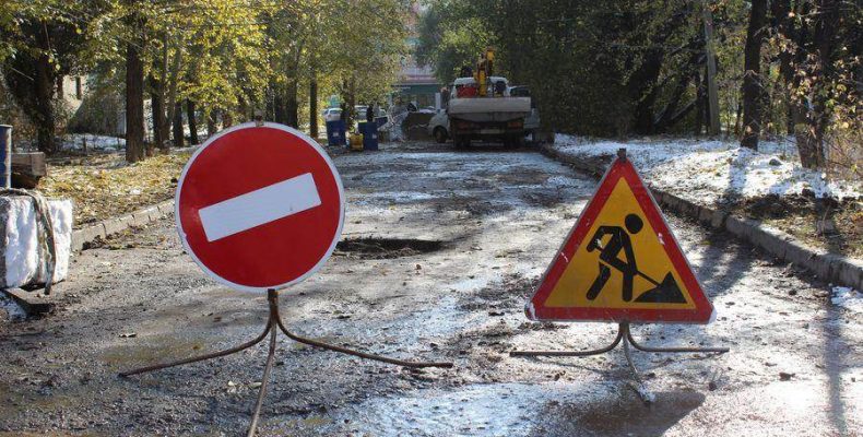 Отремонтировали дорогу с помощью золы в новосибирском Академгородке