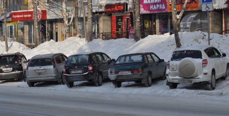 Предпринимателей призвали очищать парковки от снега в Бердске
