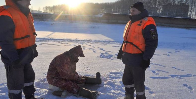 Выход на лед в Бердске стоит 500 рублей