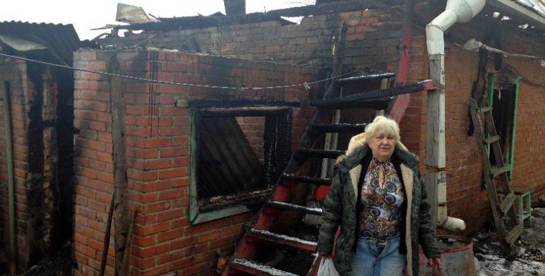Пенсионерка просит бердчан о помощи после пожара