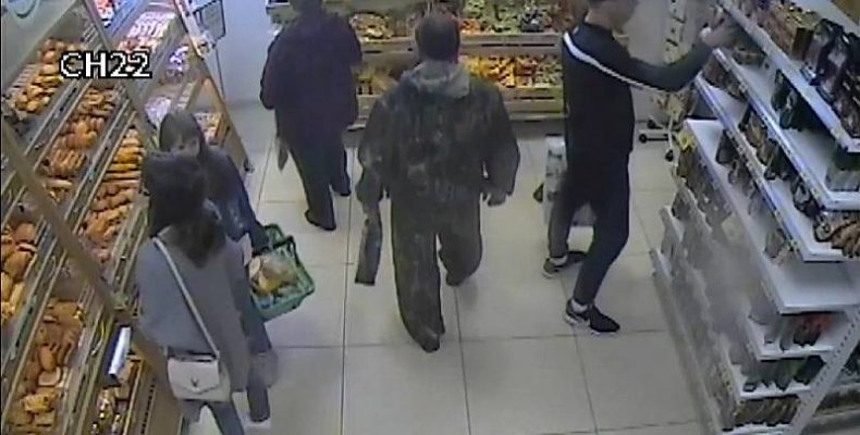 Кофе и «Баунти» украл молодой мужчина из магазина «Ярче» в Бердске
