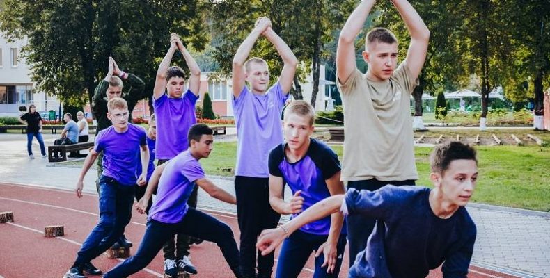 Бронзу в военно-спортивной эстафете завоевали кадеты Бердска