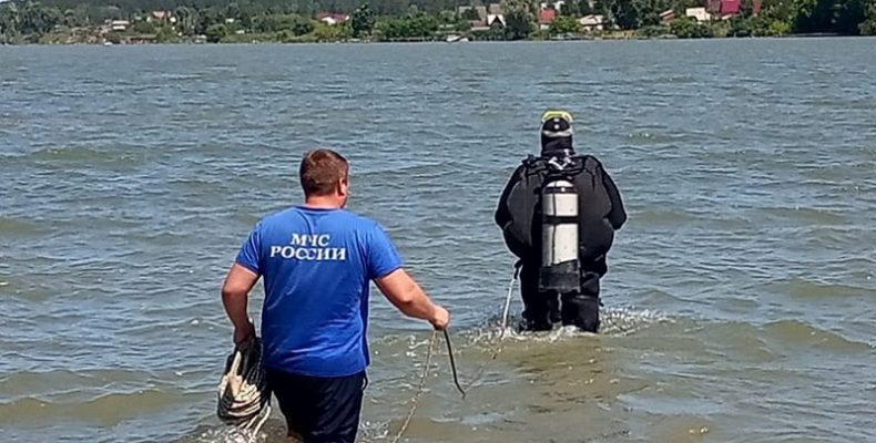 Четыре часа искали тело утонувшего в Обском море мужчины спасатели Бердска