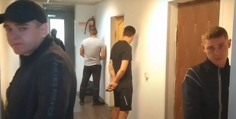 Полицейские региона совместно с сотрудниками ФСБ задержали группу вымогателей из Бердска