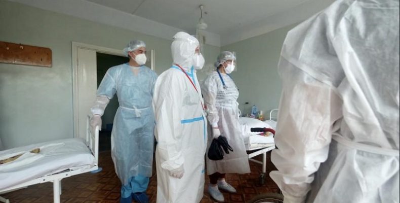COVID-19 вновь начинает атаку: за сутки в Бердске 29 больных, 11 человек доставлены в госпиталь