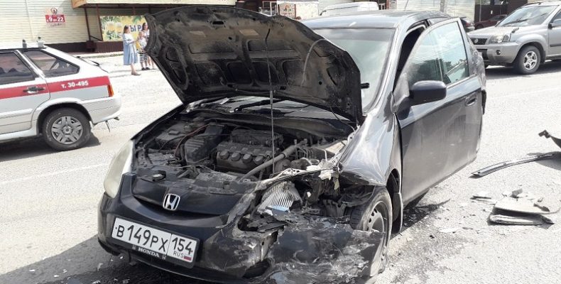 В Бердске разыскивается белый Chevrolet Cruze с цифрами в госномере 177