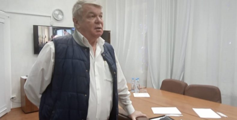 Выбывший кандидат в мэры обвинил главу Бердска в незаконном использовании служебного автомобиля