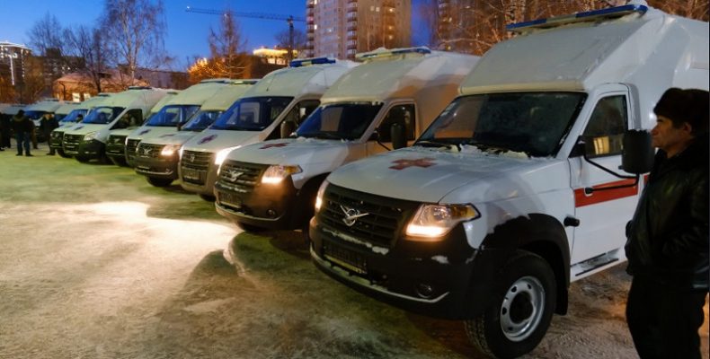 Новая машина скорой помощи с аппаратом ИВЛ поступила в ЦГБ Бердска