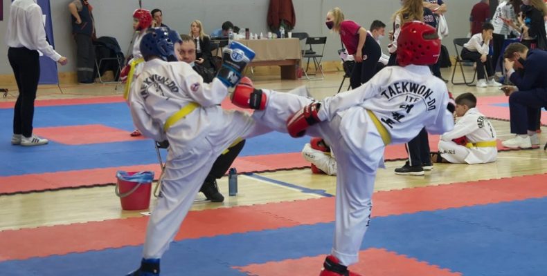 Чемпионами в дисциплинах «бой на палках» и «туль» стали юные тхэквондисты из Бердска