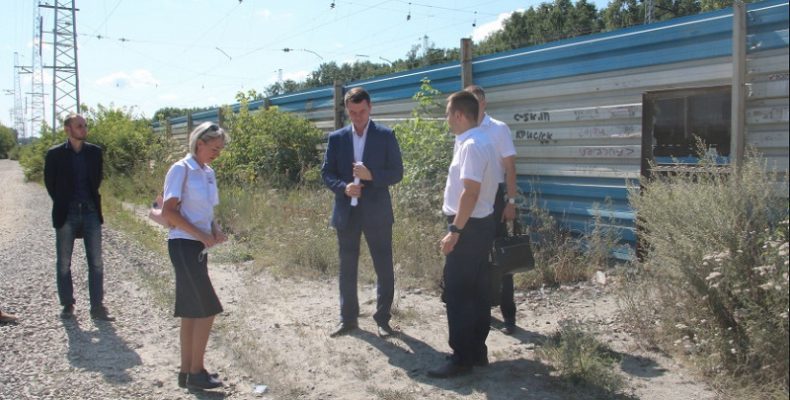 РЖД заделает забор на пути несанкционированного доступа к вокзалу Бердска жителей улицы Калинина