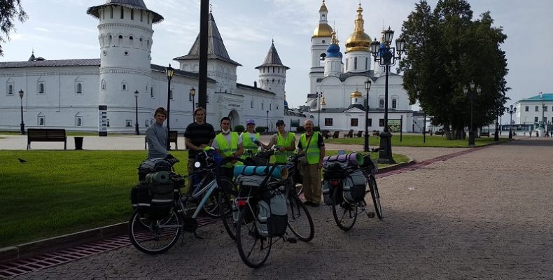 600 километров по Московско-Сибирскому тракту решились преодолеть пятеро подростков из Бердска
