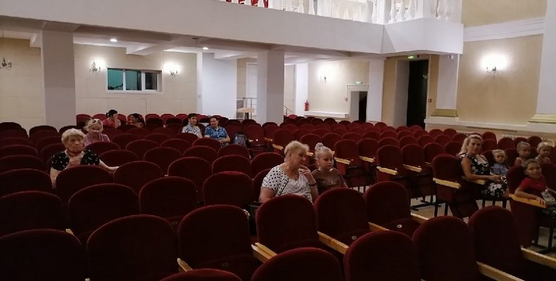 ГДК реализует проект: жителям Бердска показывают фильмы сороковых годов прошлого столетия