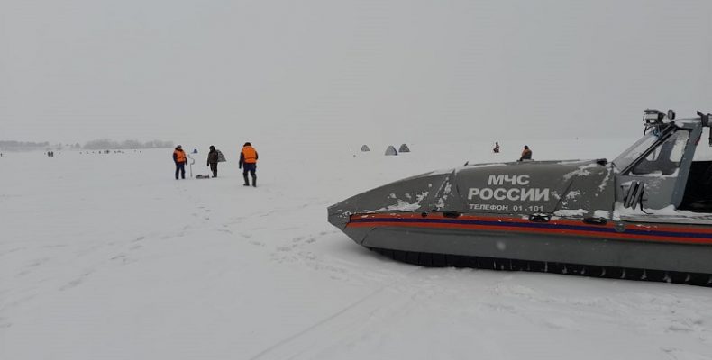 В акции «Безопасный лёд» принимают участие спасатели МЧС из Бердска