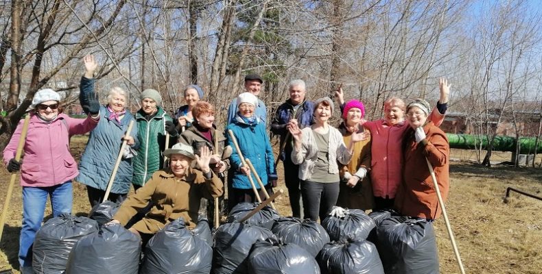 Более 300 мешков мусора собрали ветеранские организации в парке Победы Бердска