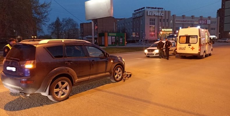 «Выскочил слева и попал под колёса»: водитель «Мицубиси» рассказала, как сбила велосипедиста в Бердске