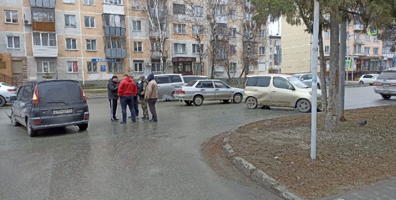 Два «Фунтика» не разъехались на главной улице Бердска