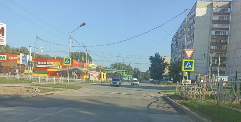 За один день в Бердске заасфальтировали место провала на перекрёстке Рогачева-Красная Сибирь