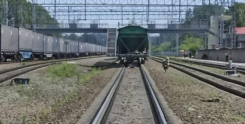 Молодой человек погиб на железнодорожном переезде в Бердске