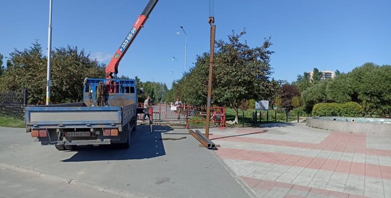 Обустраивают вход в городской парк Бердска