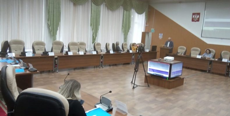 Десять депутатов покинули сессию горсовета Бердска из-за разногласий по поводу изменений в регламент