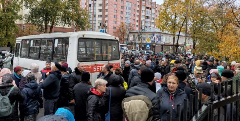 Автобусы снимают с маршрутов для мобилизованных из Бердска