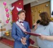 Плакали даже мальчишки: простились со школой выпускники в Бердске