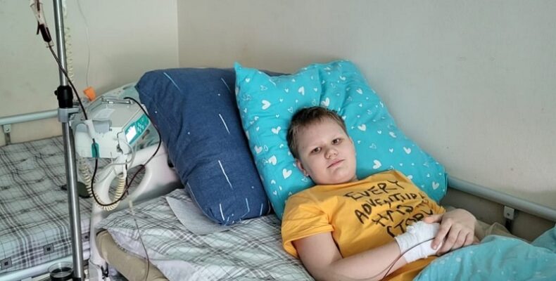 10-летнему Кириллу Иванову из Бердска требуется помощь для лечения острого лейкоза