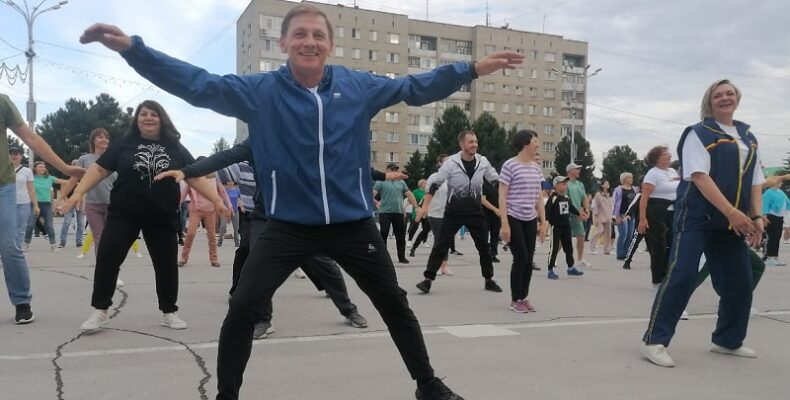 Зарядка с руководителями состоится на площади Горького в Бердске