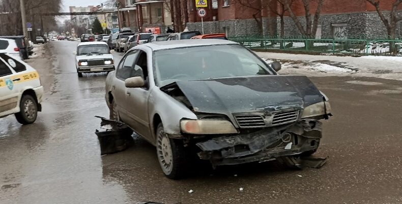 Виновник тройного ДТП в Бердске обязался отремонтировать два автомобиля в ближайшее время