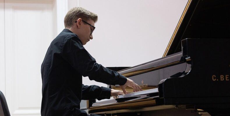Школьник-пианист из Бердска стал лауреатом престижного международного конкурса