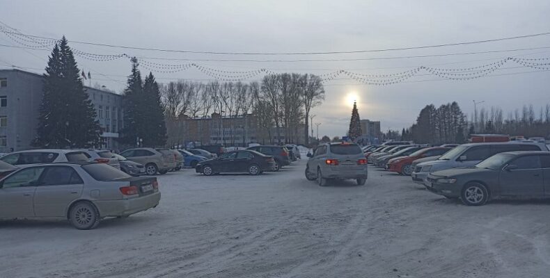 Главную площадь Бердска очистят от снега перед Новым годом