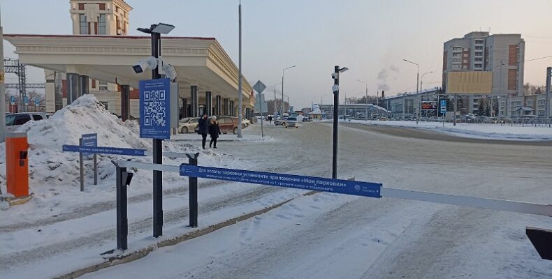 Перехватывающие парковки на железнодорожном вокзале Бердска стали платными