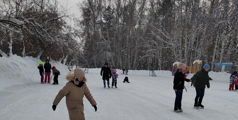 “Наиболее опасно охлаждение ветром”: врач из Новосибирска рассказал бердчанам о рисках зимнего отдыха