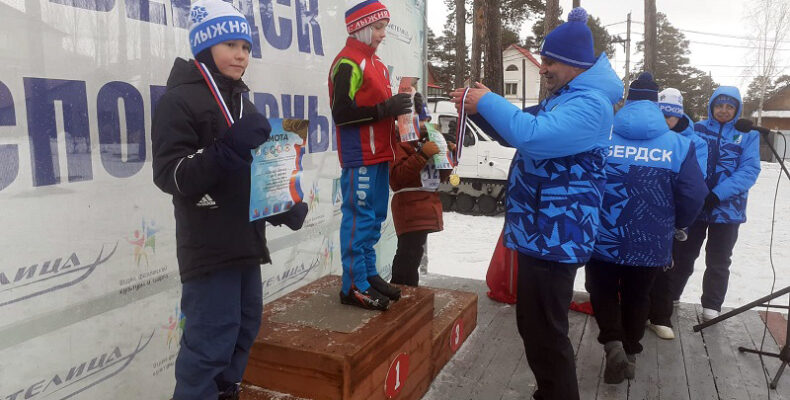 Более тысячи участников посетили массовую лыжную гонку в Бердске