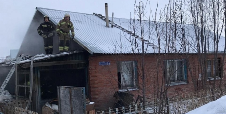 Тринадцатый пожар в этом году потушили пожарные Бердска 13 февраля