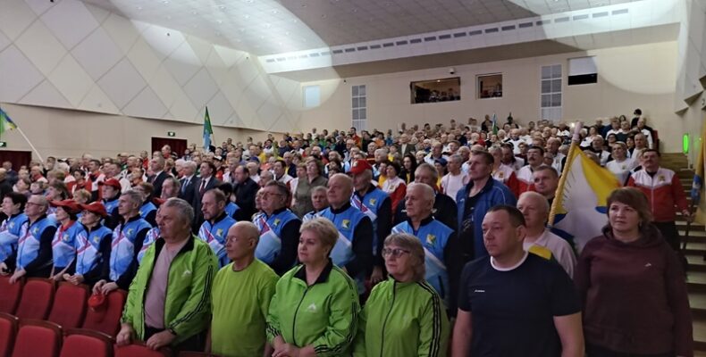 В Бердске состоялось открытие XI зимней спартакиады пенсионеров Новосибирской области