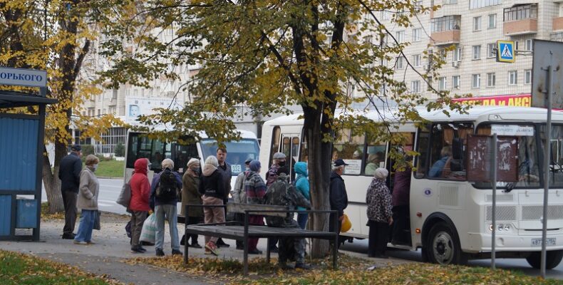 Глава Бердска утвердил расписание дачных автобусов до водозабора и «Бытовика»