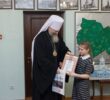 Митрополит Новосибирский и Бердский Никодим наградил школьницу из Бердска