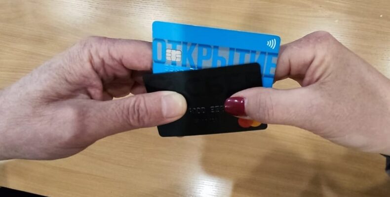 Под уголовную статью попала студентка из Бердска за предоставление банковской карты мошенникам